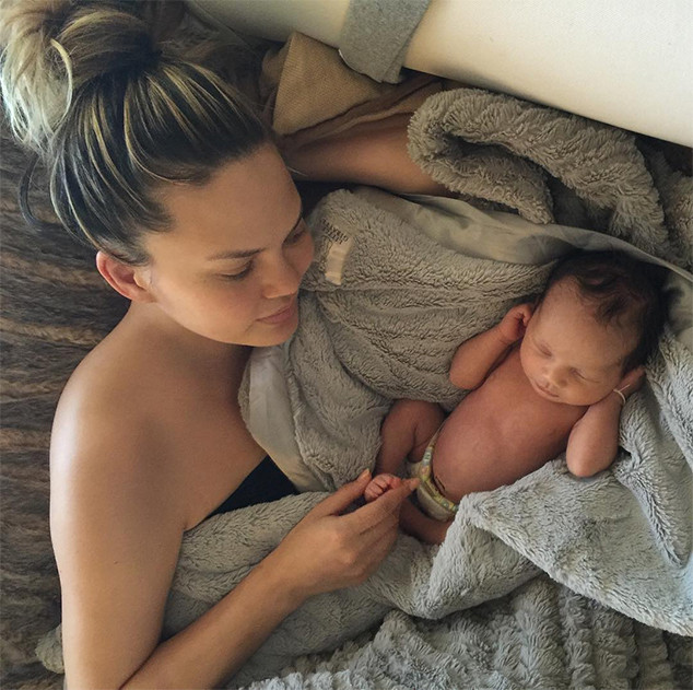 Chrissy Teigen Baby Luna Appear In Sweet Mother S Day Photos E Online